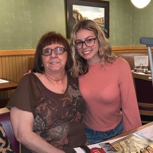 Meet your Posher, Mackenzie